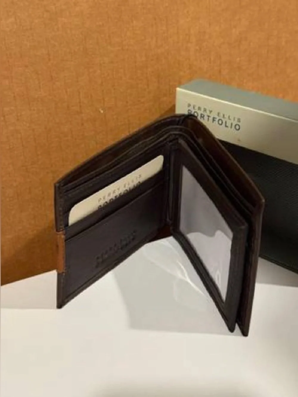 Perry Ellis Portfolio Brown Leather Wallet [Brand New, In-Box]